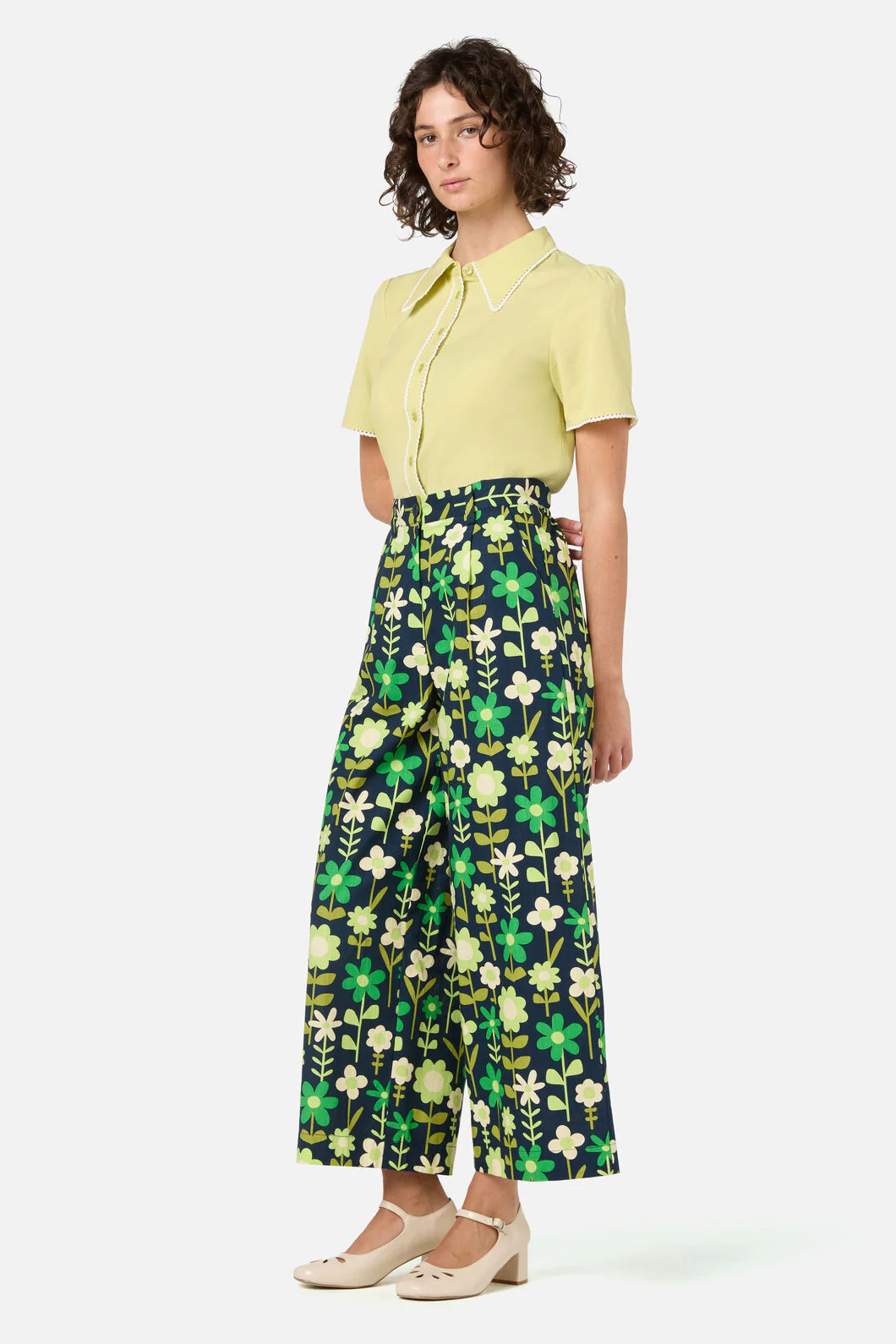 Lucy Retro Short Sleeve Blouse - Image 4
